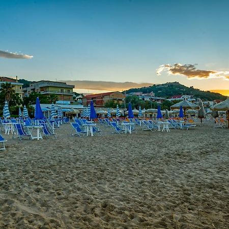 Hotel Miramare - Silvi Marina Εξωτερικό φωτογραφία