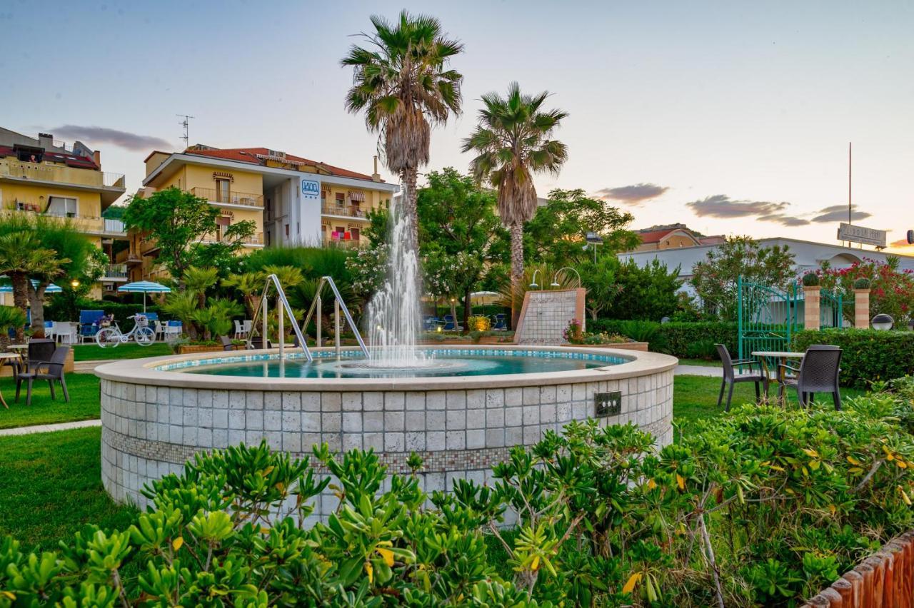 Hotel Miramare - Silvi Marina Εξωτερικό φωτογραφία